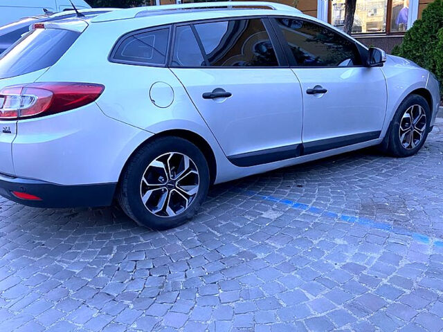 Серый Рено Меган, объемом двигателя 1.5 л и пробегом 170 тыс. км за 7200 $, фото 1 на Automoto.ua