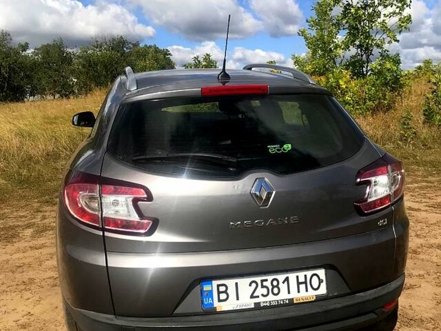 Рено Меган 2012 у Лубнах на Automoto.ua Сірий Рено Меган, об'ємом двигуна 1.5 л та пробігом 289 тис. км за 7800 $, фото 3 на Automoto.ua