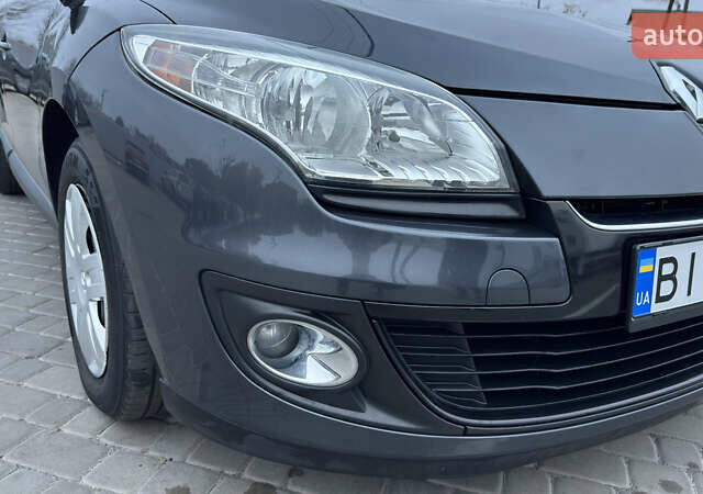 Серый Рено Меган, объемом двигателя 1.46 л и пробегом 183 тыс. км за 8100 $, фото 20 на Automoto.ua