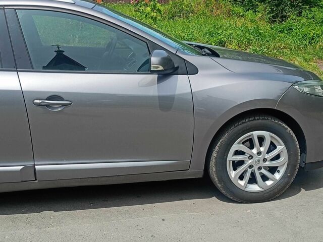 Сірий Рено Меган, об'ємом двигуна 1.5 л та пробігом 240 тис. км за 6500 $, фото 2 на Automoto.ua