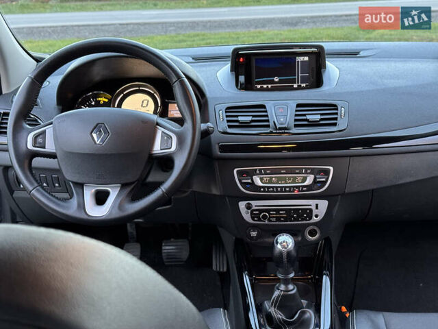 Серый Рено Меган, объемом двигателя 1.5 л и пробегом 260 тыс. км за 7800 $, фото 19 на Automoto.ua