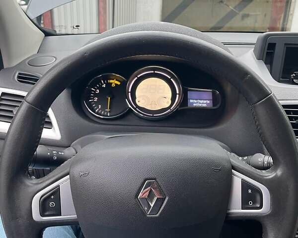 Серый Рено Меган, объемом двигателя 1.9 л и пробегом 200 тыс. км за 7650 $, фото 14 на Automoto.ua