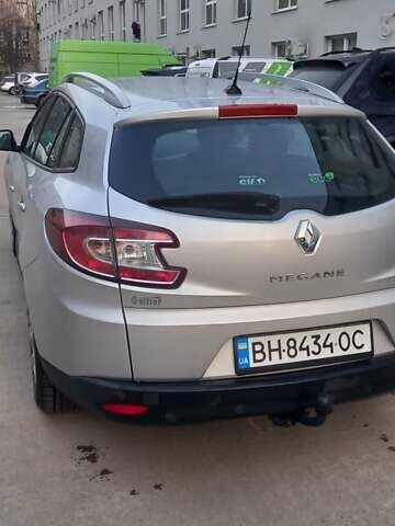 Серый Рено Меган, объемом двигателя 1.46 л и пробегом 276 тыс. км за 6000 $, фото 1 на Automoto.ua