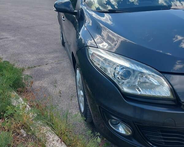 Сірий Рено Меган, об'ємом двигуна 1.46 л та пробігом 230 тис. км за 8300 $, фото 6 на Automoto.ua