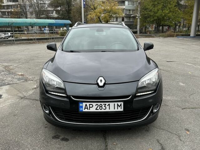 Серый Рено Меган, объемом двигателя 1.5 л и пробегом 320 тыс. км за 9300 $, фото 3 на Automoto.ua
