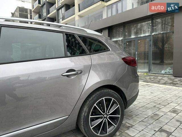 Сірий Рено Меган, об'ємом двигуна 1.46 л та пробігом 293 тис. км за 7800 $, фото 5 на Automoto.ua