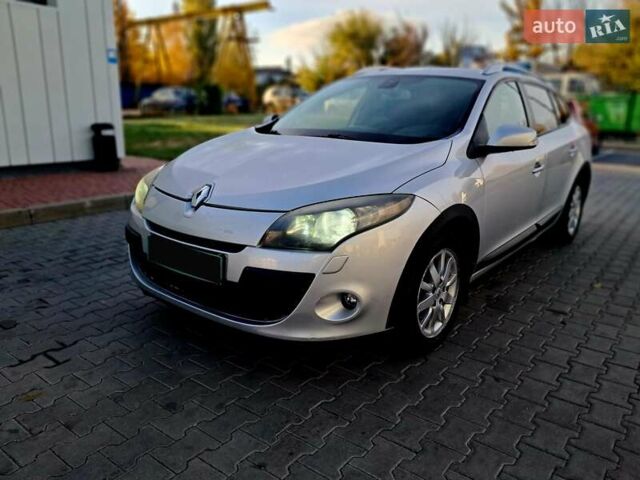 Сірий Рено Меган, об'ємом двигуна 1.9 л та пробігом 266 тис. км за 6800 $, фото 3 на Automoto.ua