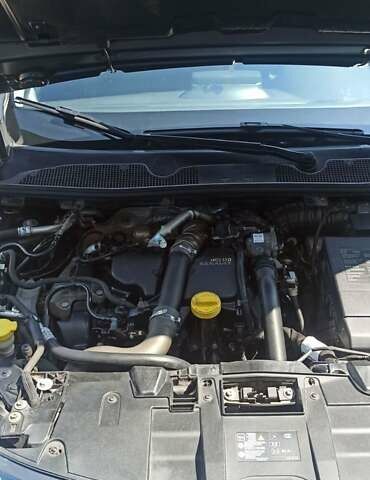 Сірий Рено Меган, об'ємом двигуна 1.46 л та пробігом 325 тис. км за 8700 $, фото 27 на Automoto.ua