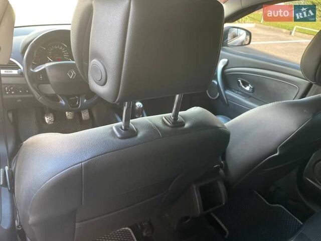 Серый Рено Меган, объемом двигателя 1.46 л и пробегом 217 тыс. км за 8900 $, фото 13 на Automoto.ua