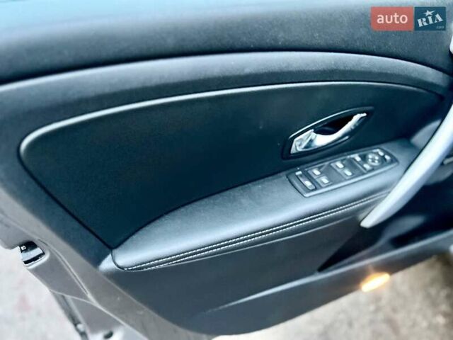 Серый Рено Меган, объемом двигателя 1.5 л и пробегом 248 тыс. км за 8300 $, фото 12 на Automoto.ua