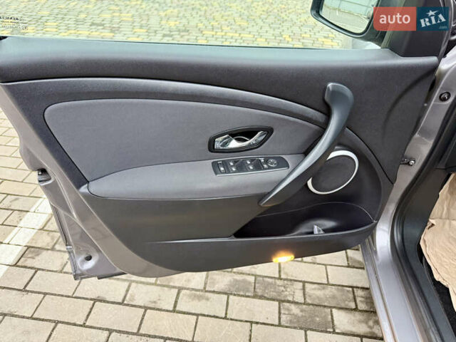 Серый Рено Меган, объемом двигателя 1.6 л и пробегом 176 тыс. км за 9200 $, фото 22 на Automoto.ua