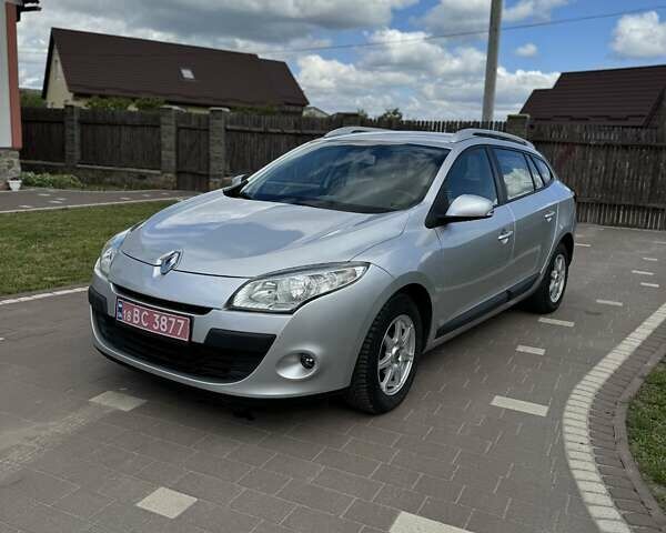 Серый Рено Меган, объемом двигателя 1.5 л и пробегом 232 тыс. км за 7500 $, фото 3 на Automoto.ua