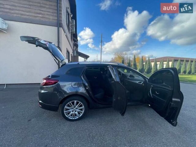 Серый Рено Меган, объемом двигателя 1.46 л и пробегом 217 тыс. км за 8900 $, фото 26 на Automoto.ua