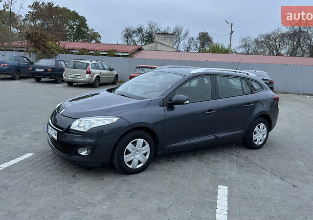 Серый Рено Меган, объемом двигателя 1.46 л и пробегом 183 тыс. км за 8450 $, фото 2 на Automoto.ua