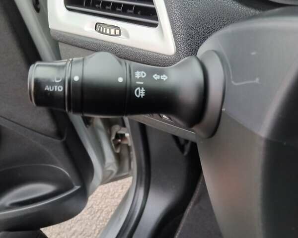 Сірий Рено Меган, об'ємом двигуна 1.5 л та пробігом 280 тис. км за 8250 $, фото 14 на Automoto.ua