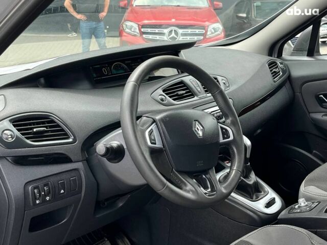 Сірий Рено Меган, об'ємом двигуна 1.5 л та пробігом 275 тис. км за 7990 $, фото 9 на Automoto.ua