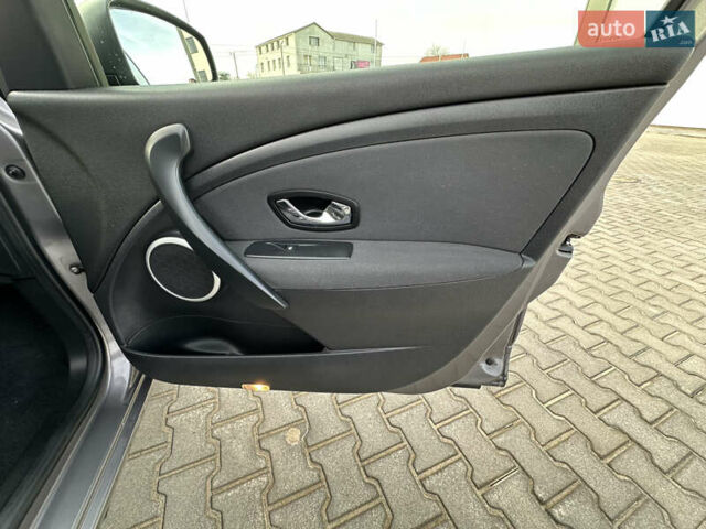 Сірий Рено Меган, об'ємом двигуна 1.5 л та пробігом 97 тис. км за 10299 $, фото 25 на Automoto.ua