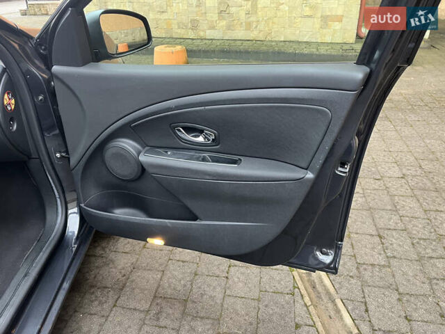 Серый Рено Меган, объемом двигателя 1.5 л и пробегом 210 тыс. км за 8300 $, фото 31 на Automoto.ua