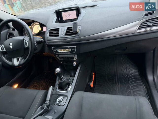 Сірий Рено Меган, об'ємом двигуна 1.5 л та пробігом 260 тис. км за 6900 $, фото 2 на Automoto.ua