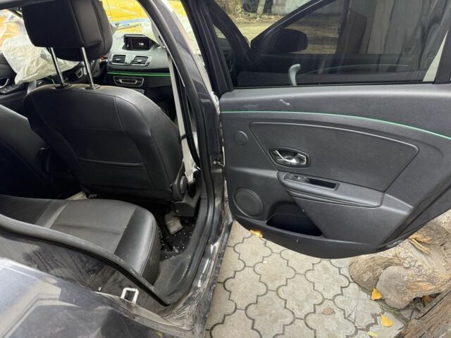 Сірий Рено Меган, об'ємом двигуна 1.6 л та пробігом 150 тис. км за 3500 $, фото 4 на Automoto.ua