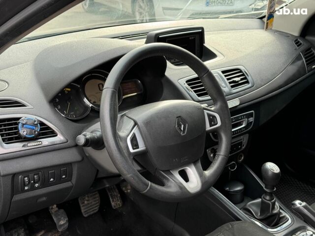 Серый Рено Меган, объемом двигателя 1.5 л и пробегом 380 тыс. км за 6940 $, фото 13 на Automoto.ua