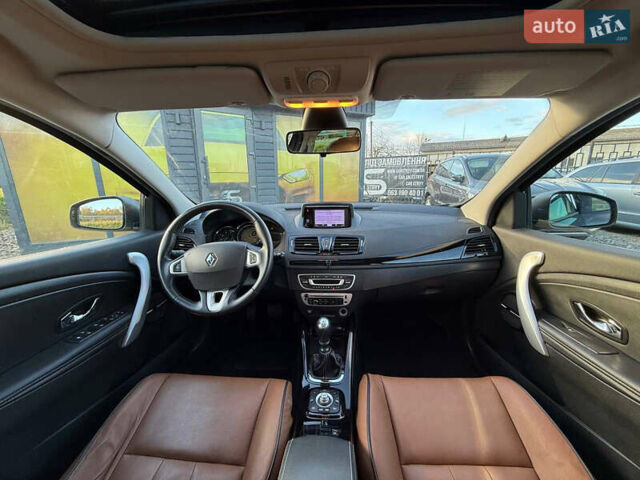 Серый Рено Меган, объемом двигателя 1.5 л и пробегом 235 тыс. км за 8500 $, фото 4 на Automoto.ua