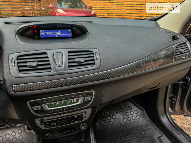 Серый Рено Меган, объемом двигателя 1.5 л и пробегом 190 тыс. км за 8450 $, фото 79 на Automoto.ua