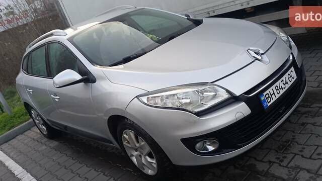 Серый Рено Меган, объемом двигателя 1.46 л и пробегом 276 тыс. км за 6000 $, фото 5 на Automoto.ua