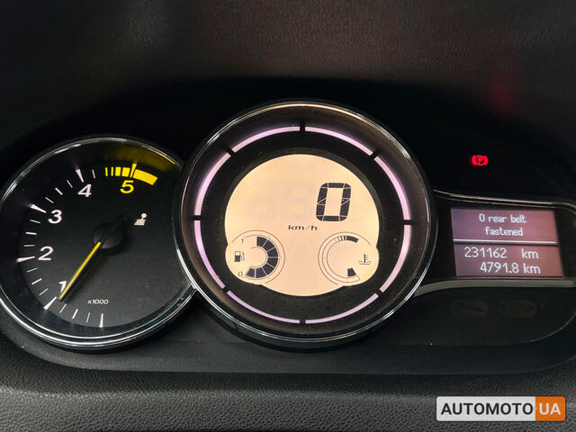 Сірий Рено Меган, об'ємом двигуна 1.5 л та пробігом 233 тис. км за 8550 $, фото 21 на Automoto.ua