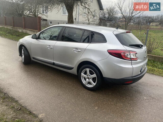 Серый Рено Меган, объемом двигателя 0 л и пробегом 247 тыс. км за 6700 $, фото 9 на Automoto.ua