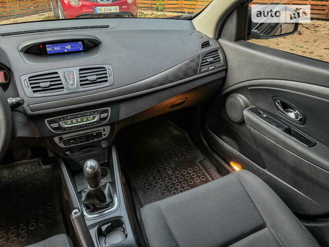 Серый Рено Меган, объемом двигателя 1.5 л и пробегом 190 тыс. км за 8450 $, фото 52 на Automoto.ua