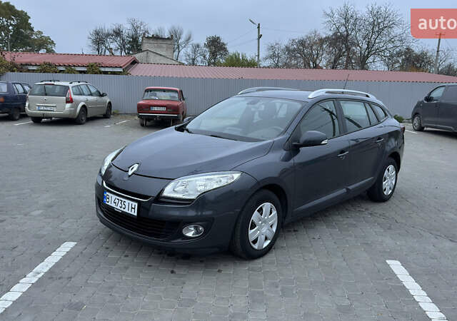 Серый Рено Меган, объемом двигателя 1.46 л и пробегом 183 тыс. км за 8100 $, фото 1 на Automoto.ua