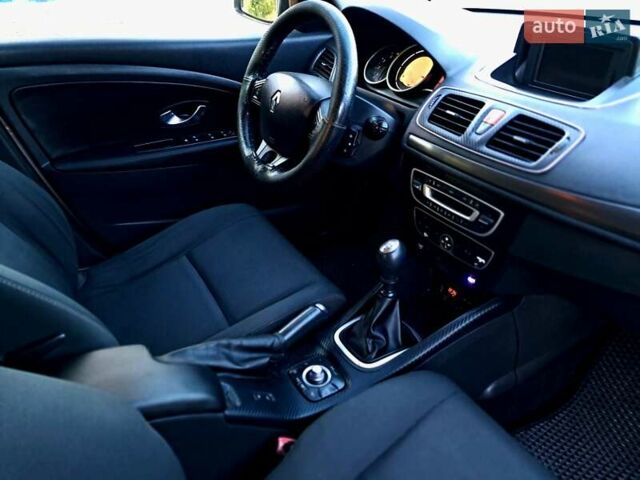 Сірий Рено Меган, об'ємом двигуна 1.9 л та пробігом 266 тис. км за 6800 $, фото 15 на Automoto.ua