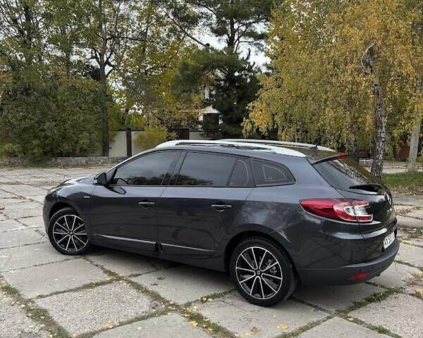 Сірий Рено Меган, об'ємом двигуна 1.46 л та пробігом 215 тис. км за 10300 $, фото 3 на Automoto.ua