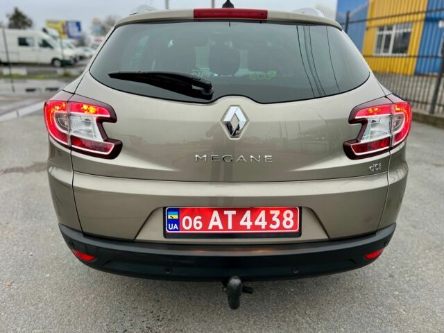 Сірий Рено Меган, об'ємом двигуна 1.5 л та пробігом 217 тис. км за 8300 $, фото 4 на Automoto.ua