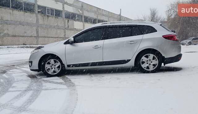 Сірий Рено Меган, об'ємом двигуна 1.46 л та пробігом 309 тис. км за 7500 $, фото 13 на Automoto.ua