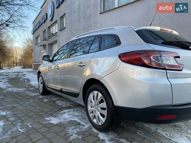 Серый Рено Меган, объемом двигателя 1.5 л и пробегом 240 тыс. км за 7300 $, фото 2 на Automoto.ua