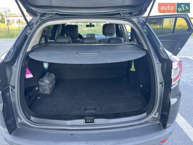 Серый Рено Меган, объемом двигателя 1.6 л и пробегом 258 тыс. км за 7950 $, фото 10 на Automoto.ua