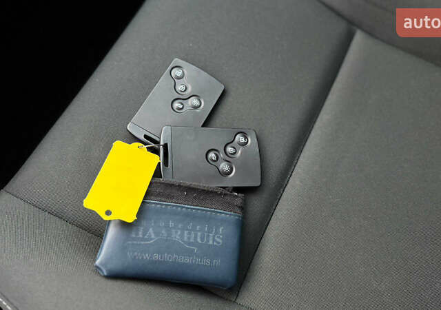 Серый Рено Меган, объемом двигателя 1.5 л и пробегом 215 тыс. км за 7600 $, фото 28 на Automoto.ua