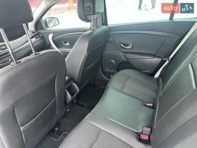 Сірий Рено Меган, об'ємом двигуна 1.46 л та пробігом 181 тис. км за 8500 $, фото 18 на Automoto.ua