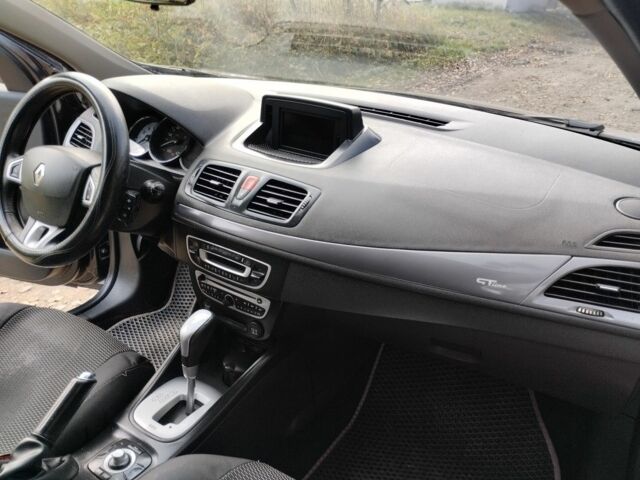 Сірий Рено Меган, об'ємом двигуна 1.5 л та пробігом 230 тис. км за 6502 $, фото 2 на Automoto.ua