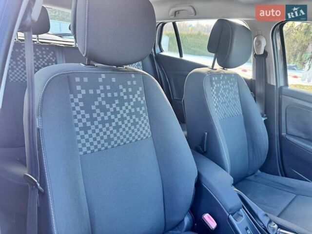 Серый Рено Меган, объемом двигателя 1.5 л и пробегом 264 тыс. км за 7800 $, фото 21 на Automoto.ua