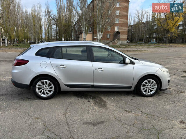 Серый Рено Меган, объемом двигателя 1.46 л и пробегом 298 тыс. км за 7500 $, фото 7 на Automoto.ua