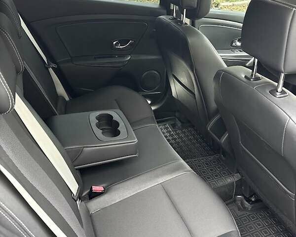 Сірий Рено Меган, об'ємом двигуна 1.46 л та пробігом 215 тис. км за 10300 $, фото 32 на Automoto.ua