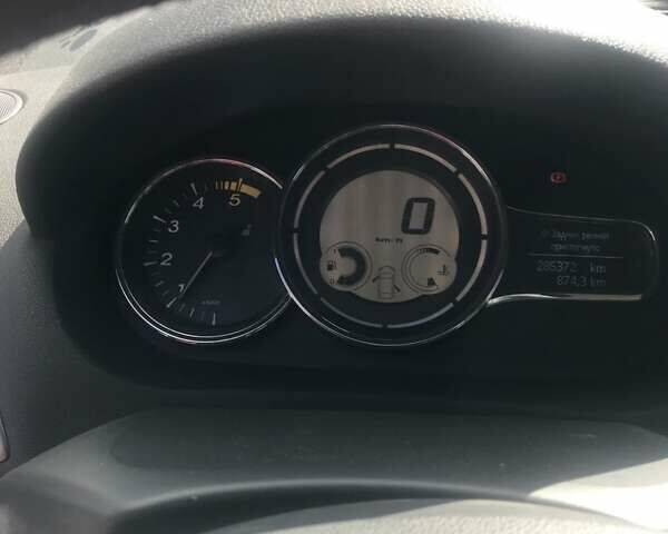 Рено Меган 2012 у Лубнах на Automoto.ua Сірий Рено Меган, об'ємом двигуна 1.5 л та пробігом 289 тис. км за 7800 $, фото 7 на Automoto.ua
