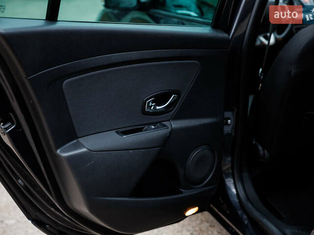 Серый Рено Меган, объемом двигателя 1.46 л и пробегом 189 тыс. км за 7500 $, фото 28 на Automoto.ua