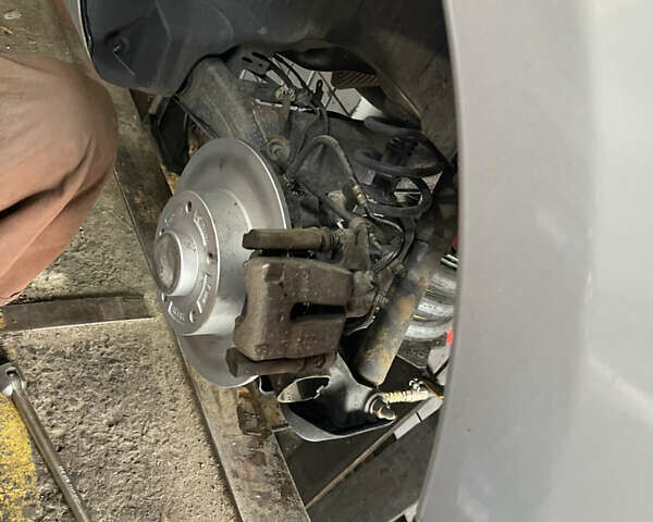 Серый Рено Меган, объемом двигателя 1.5 л и пробегом 222 тыс. км за 9000 $, фото 18 на Automoto.ua