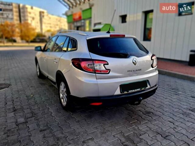 Сірий Рено Меган, об'ємом двигуна 1.9 л та пробігом 266 тис. км за 6800 $, фото 8 на Automoto.ua