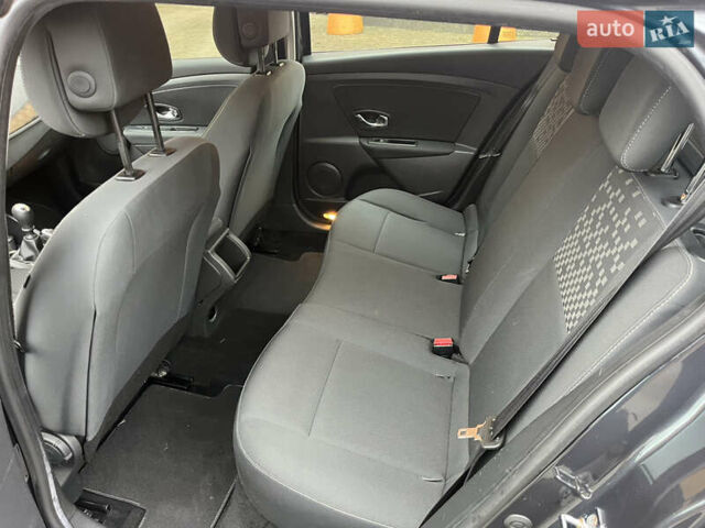 Серый Рено Меган, объемом двигателя 1.5 л и пробегом 210 тыс. км за 8300 $, фото 21 на Automoto.ua