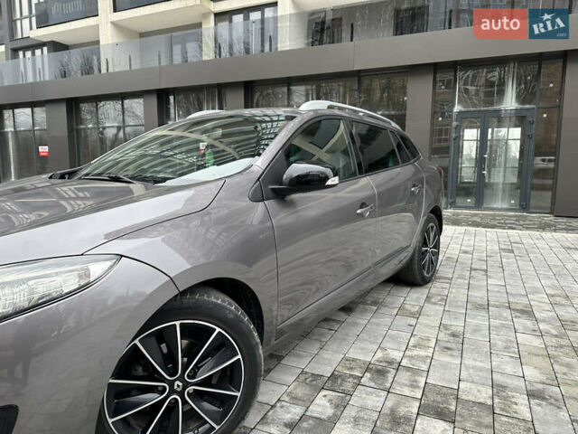 Сірий Рено Меган, об'ємом двигуна 1.46 л та пробігом 293 тис. км за 7800 $, фото 2 на Automoto.ua